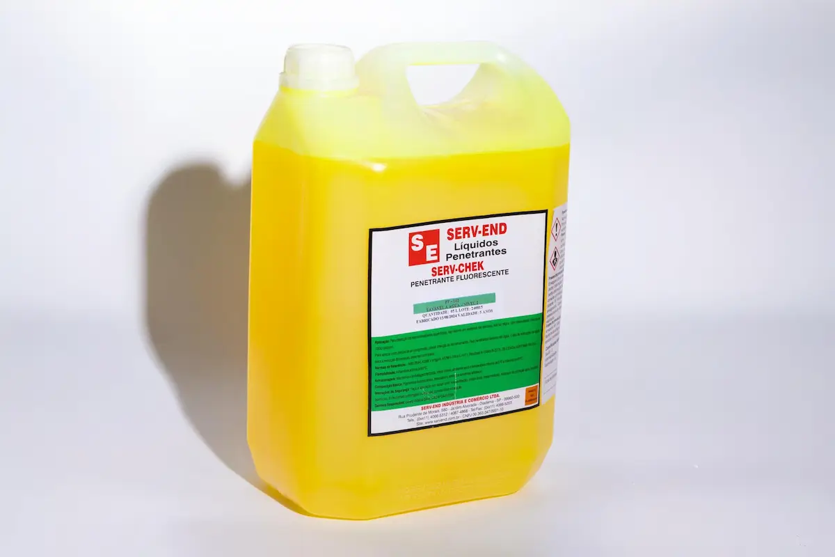 Penetrante fluorescente sob UVA
